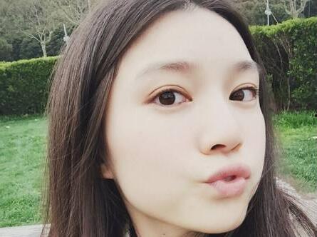 女生发吃瓜的暗示含义,女生“吃瓜”背后的趣味与秘密